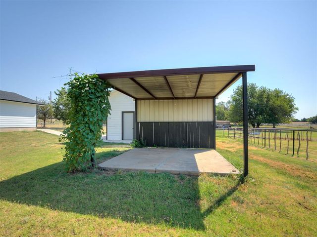 2152 NE 10th St, Blanchard, OK 73010