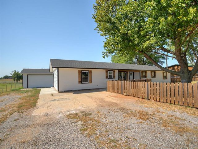 2152 NE 10th St, Blanchard, OK 73010