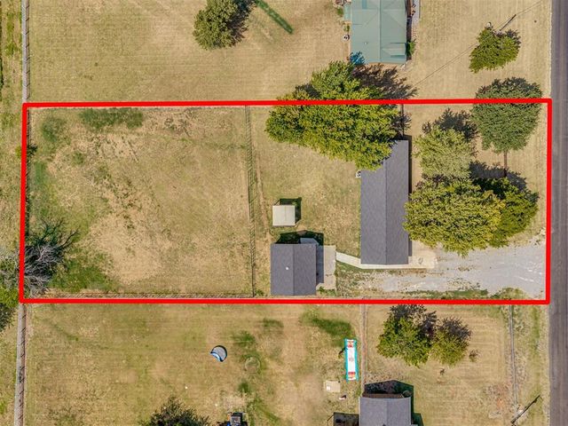 2152 NE 10th St, Blanchard, OK 73010