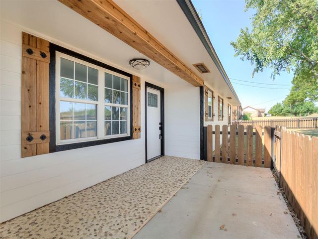2152 NE 10th St, Blanchard, OK 73010