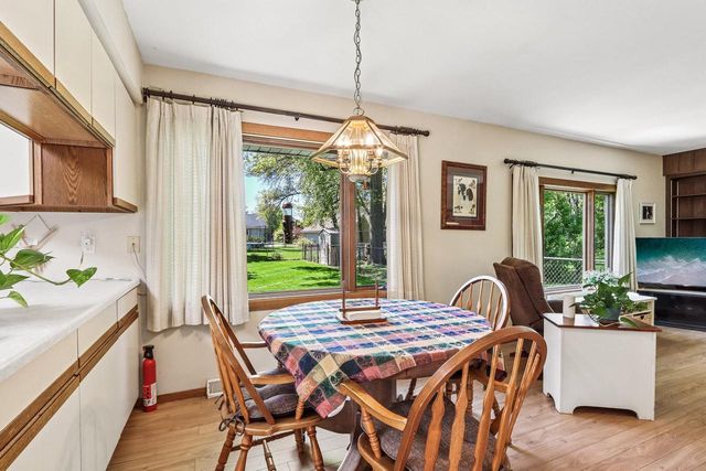 311 W 4th AVENUE, Elkhorn, WI 53121