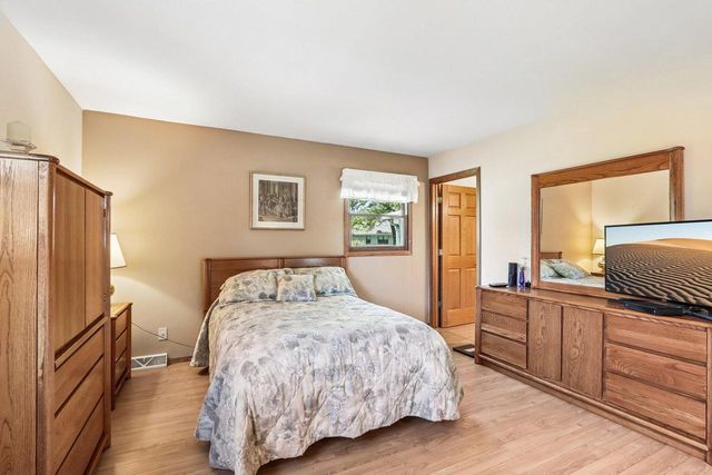 311 W 4th AVENUE, Elkhorn, WI 53121