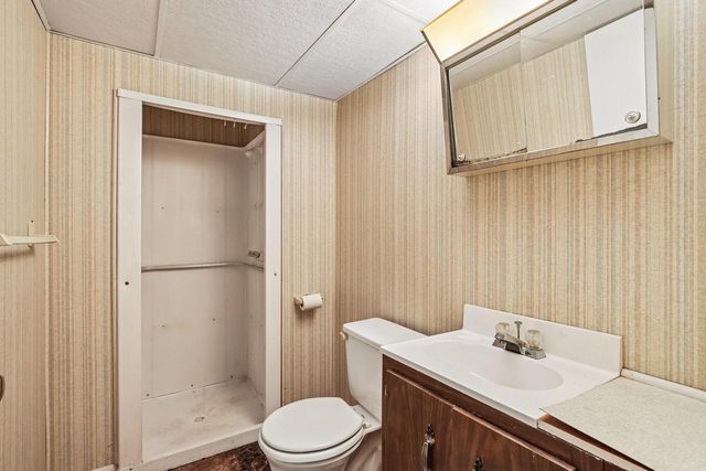 311 W 4th AVENUE, Elkhorn, WI 53121