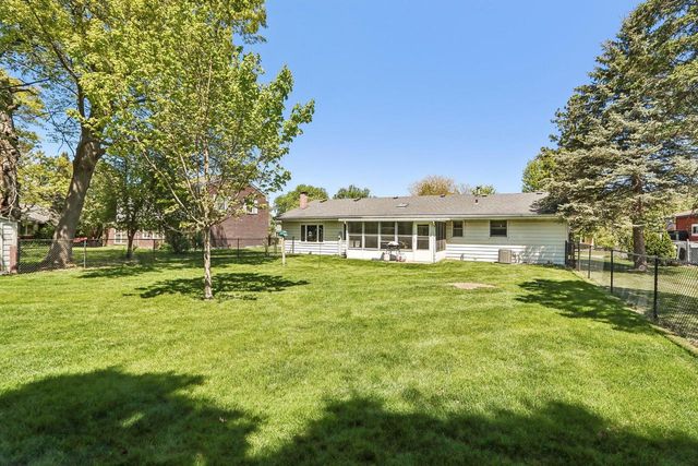 311 W 4th AVENUE, Elkhorn, WI 53121