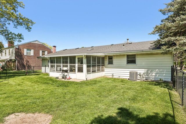 311 W 4th AVENUE, Elkhorn, WI 53121