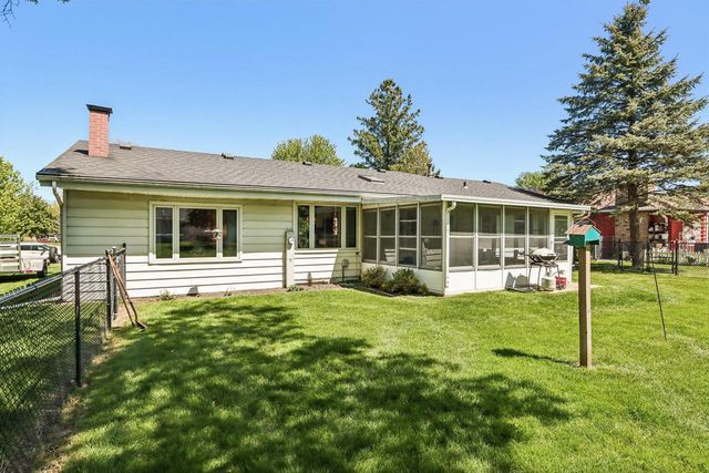 311 W 4th AVENUE, Elkhorn, WI 53121