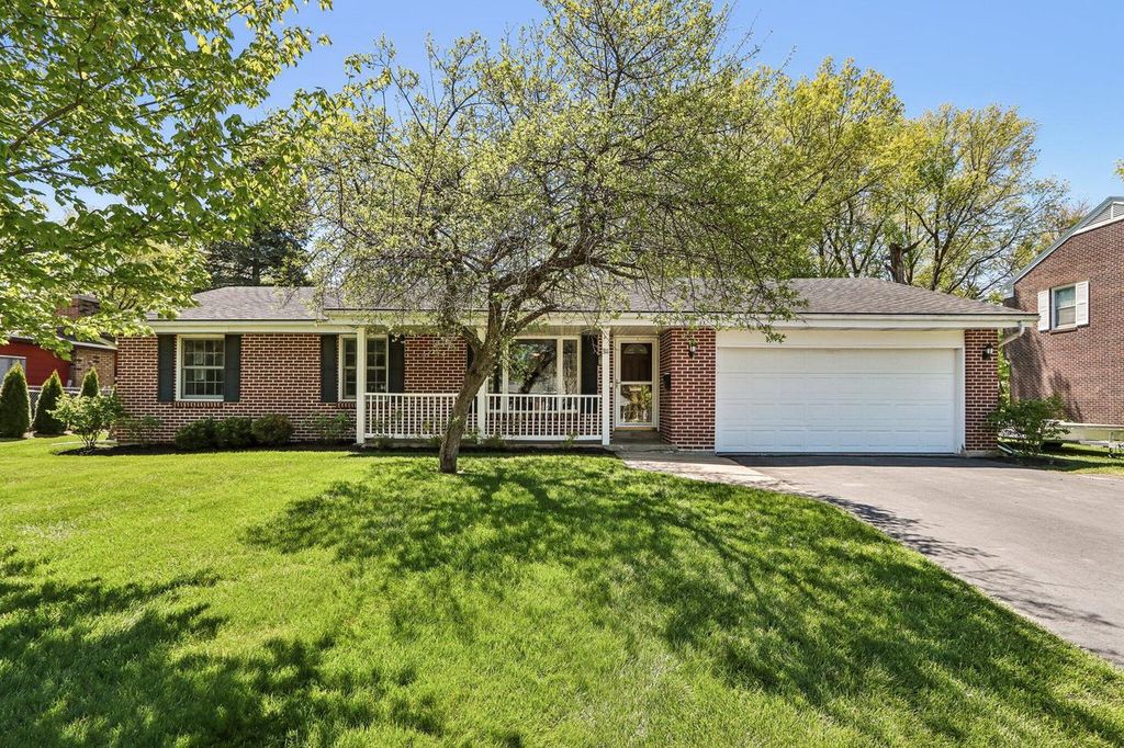 311 W 4th AVENUE, Elkhorn, WI 53121