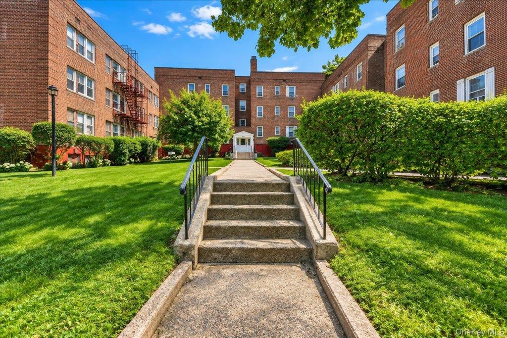 150 Ravine Avenue 3B, Yonkers, NY 10701 — exterior
