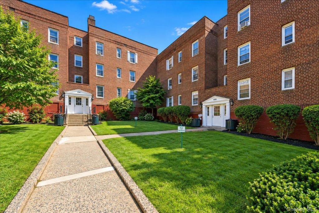 150 Ravine Avenue 3B, Yonkers, NY 10701 — photo 2