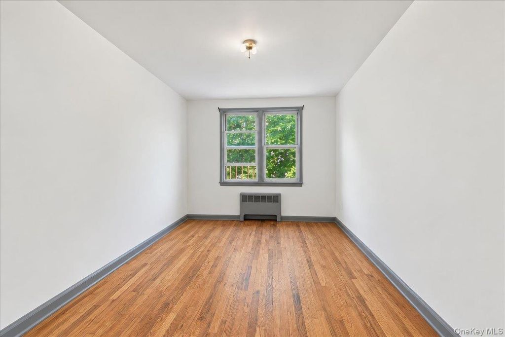 150 Ravine Avenue 3B, Yonkers, NY 10701 — photo 4
