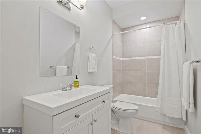 2503 BURNS ST SE, Washington, DC 20020