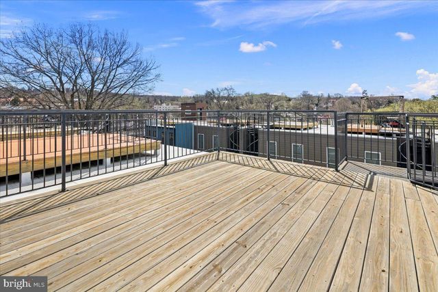 2503 BURNS ST SE, Washington, DC 20020