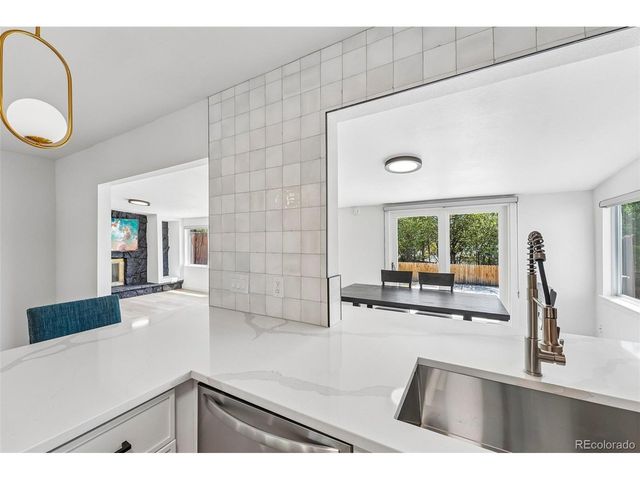 862 S Simms St, Lakewood, CO 80228