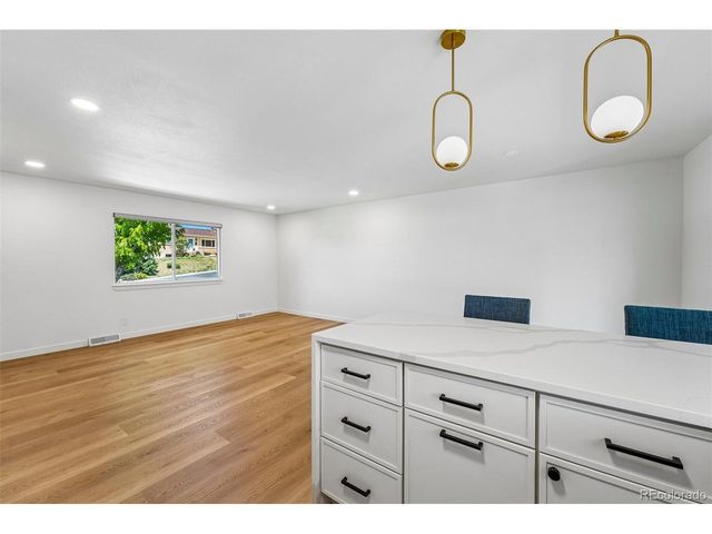 862 S Simms St, Lakewood, CO 80228