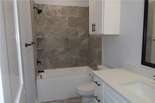 2000 Reagan Court, Bryan, TX 77802