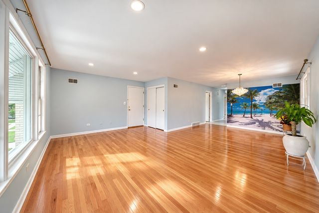 8608 W Carmen Avenue 2, Norridge, IL 60706