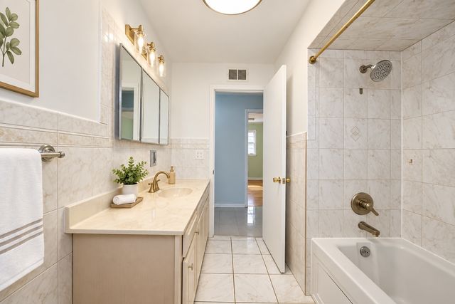 8608 W Carmen Avenue 2, Norridge, IL 60706