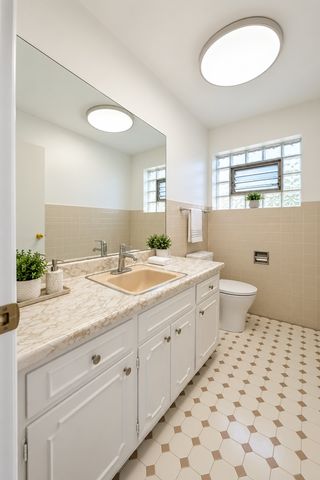 8608 W Carmen Avenue 2, Norridge, IL 60706