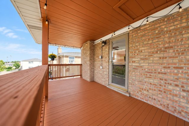 8608 W Carmen Avenue 2, Norridge, IL 60706