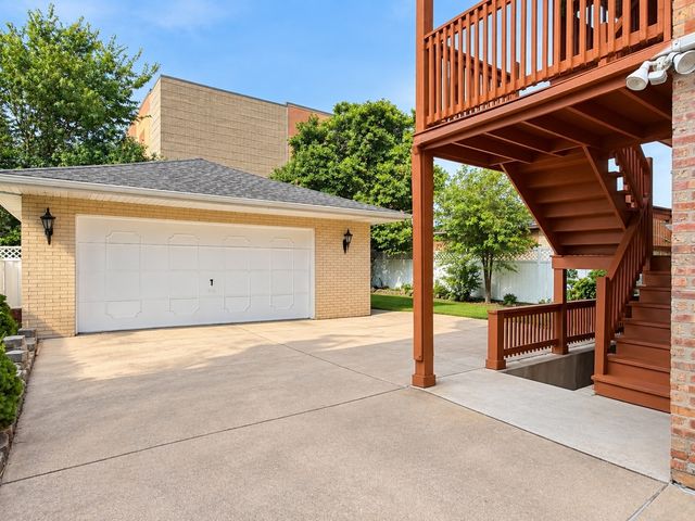 8608 W Carmen Avenue 2, Norridge, IL 60706