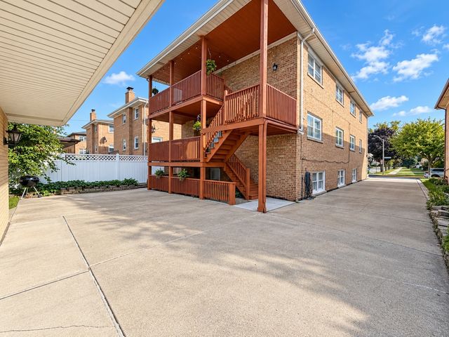 8608 W Carmen Avenue 2, Norridge, IL 60706