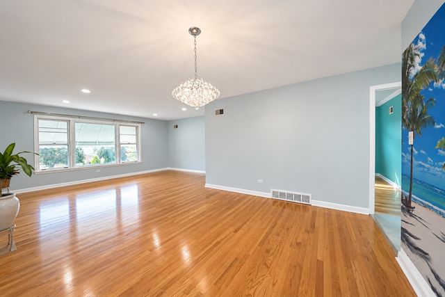 8608 W Carmen Avenue 2, Norridge, IL 60706