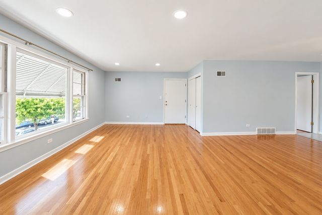 8608 W Carmen Avenue 2, Norridge, IL 60706