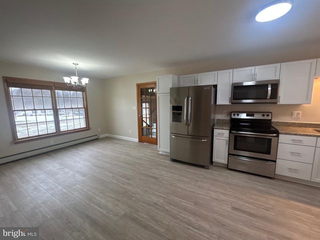 805 ANTRIM LANE, Greencastle, PA 17225