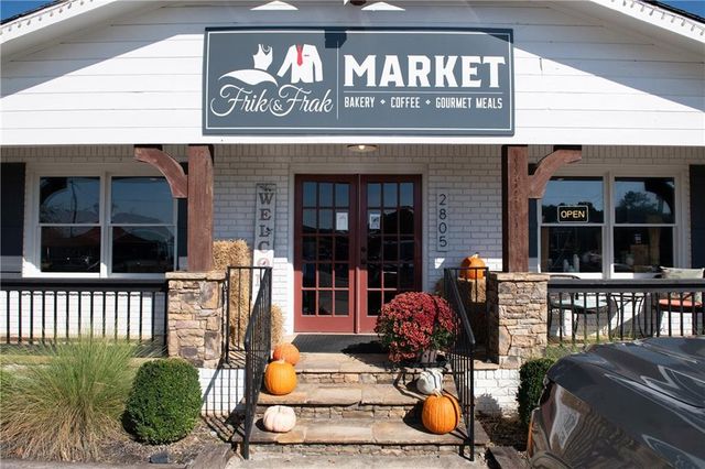 106 Laurel Brook Ln, Canton, GA 30115