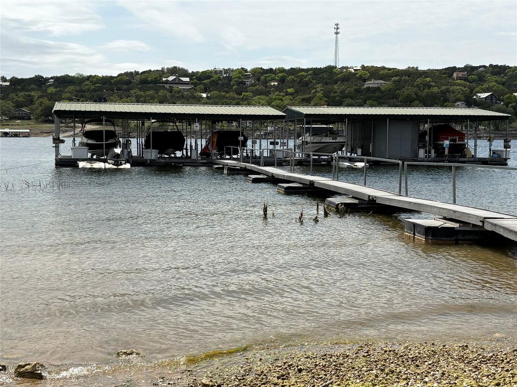 20990 Waterside DR B2, Lago Vista, TX 78645