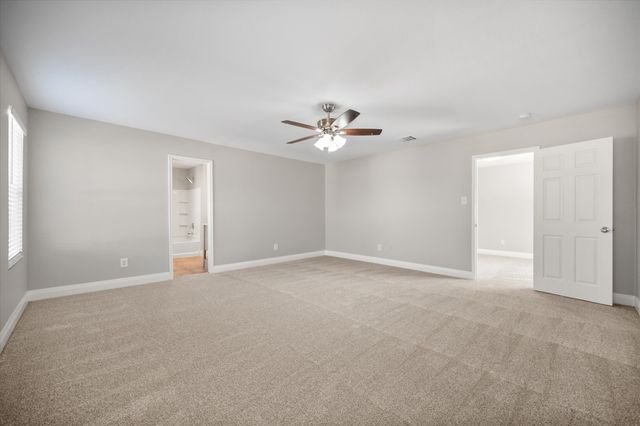 800 Green Heath Avenue, Fort Worth, TX 76120