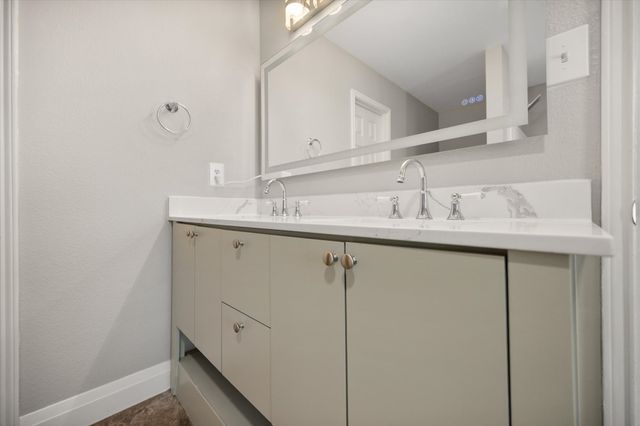 800 Green Heath Avenue, Fort Worth, TX 76120