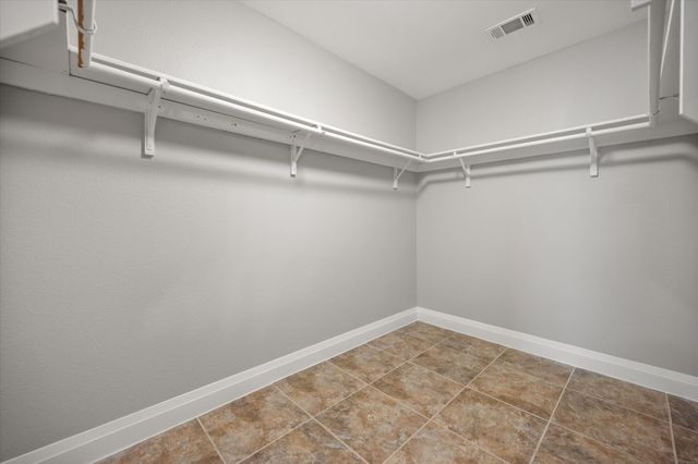 800 Green Heath Avenue, Fort Worth, TX 76120