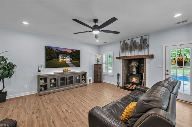 5548 Morris Neck RD, Virginia Beach, VA 23457
