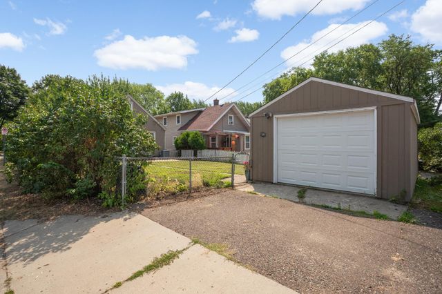 1385 Arona Street, Saint Paul, MN 55108