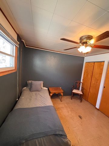 471 1st Avenue SW, Glenville, MN 56036