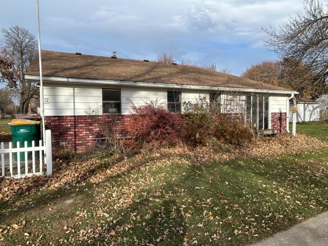 471 1st Avenue SW, Glenville, MN 56036