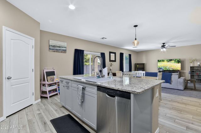 41360 W LUCERA Lane, Maricopa, AZ 85138