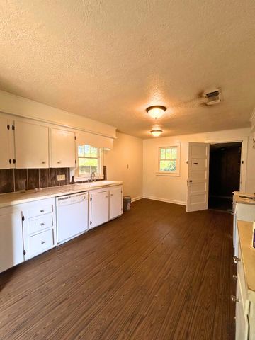 716 S Division St, Deridder, LA 70634