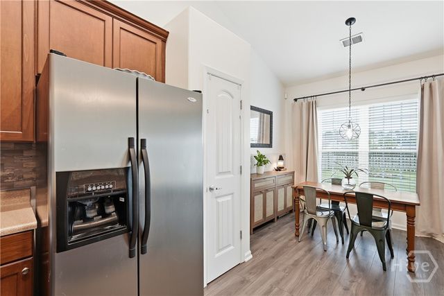 7 Bay Willow Court, Savannah, GA 31407