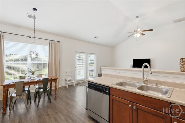 7 Bay Willow Court, Savannah, GA 31407