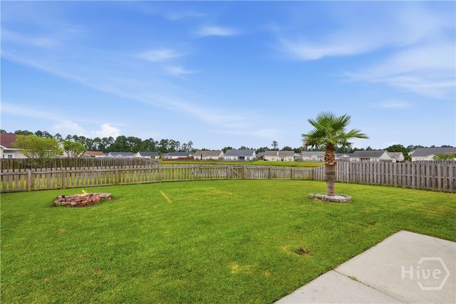 7 Bay Willow Court, Savannah, GA 31407
