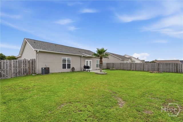 7 Bay Willow Court, Savannah, GA 31407