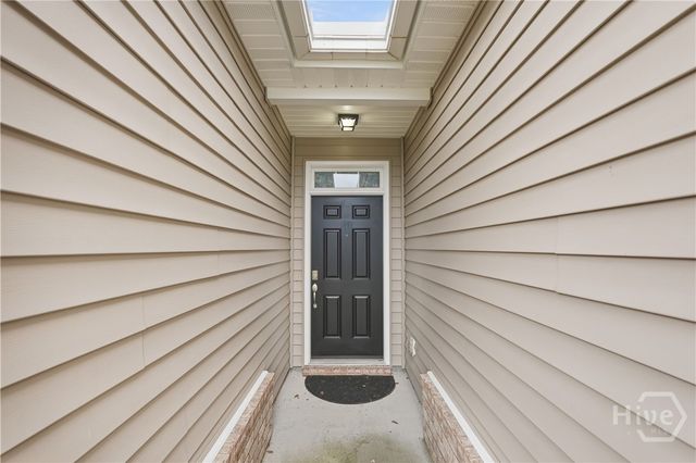 7 Bay Willow Court, Savannah, GA 31407