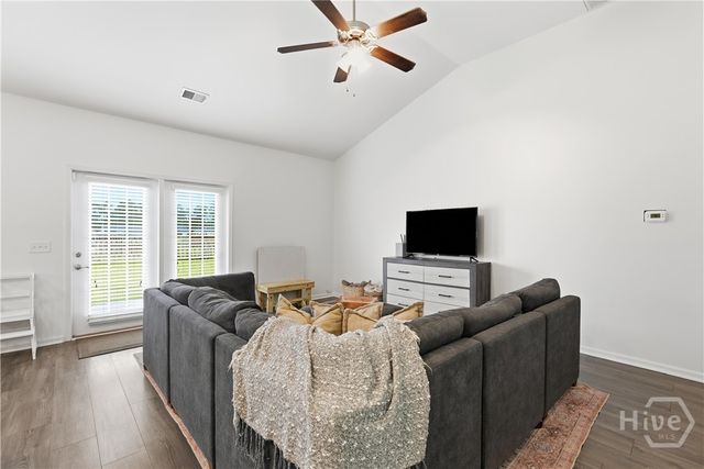 7 Bay Willow Court, Savannah, GA 31407
