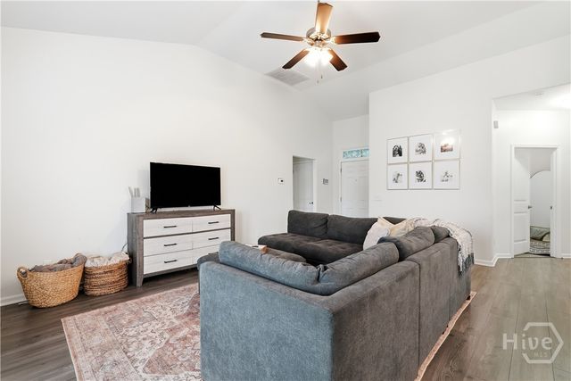 7 Bay Willow Court, Savannah, GA 31407