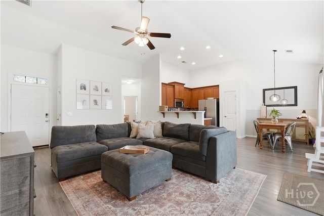 7 Bay Willow Court, Savannah, GA 31407