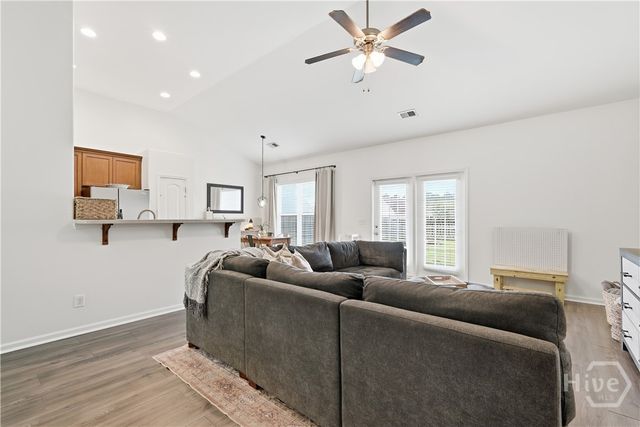7 Bay Willow Court, Savannah, GA 31407