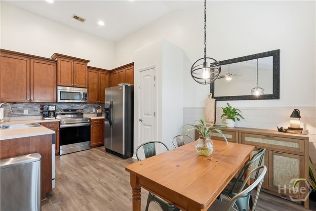 7 Bay Willow Court, Savannah, GA 31407