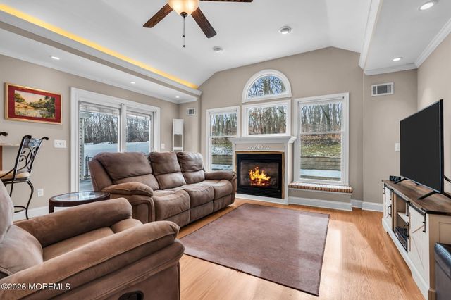 48 Newbury Road, Howell, NJ 07731